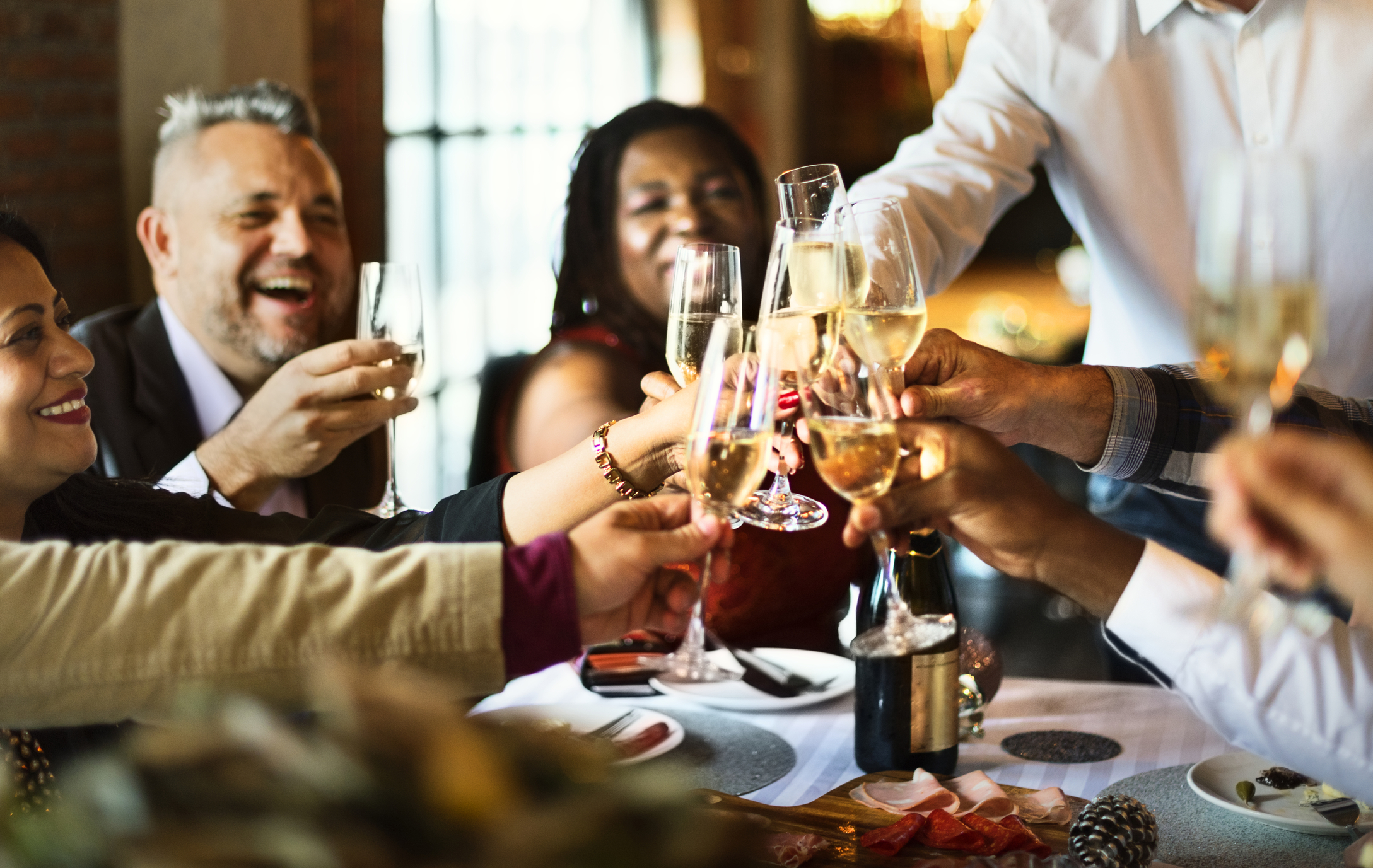 How to Navigate Holiday Parties on The Keto Diet